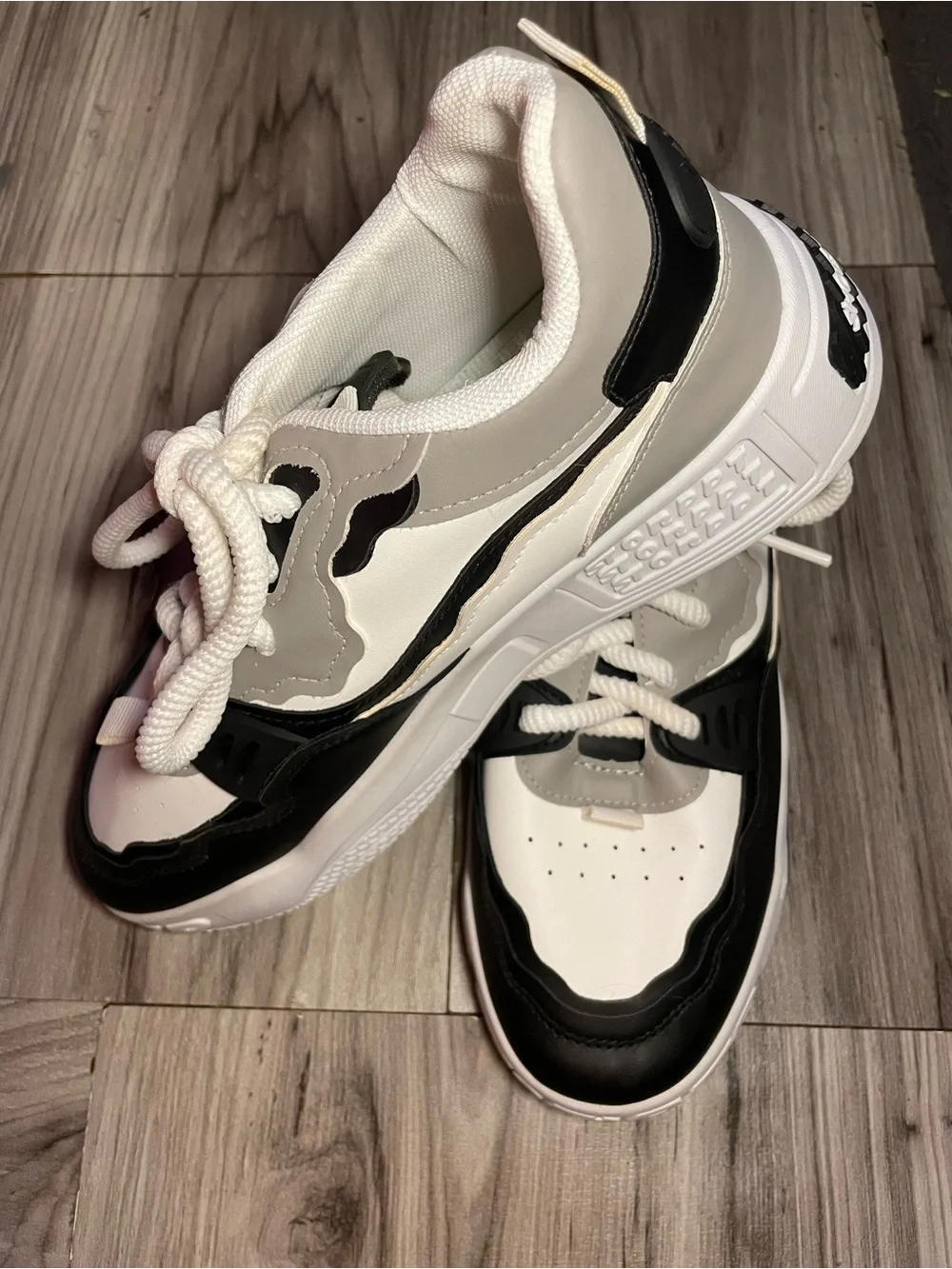 Trendy Chunky Colorblock Skate Shoes Platform Sneakers Black/White/Grey